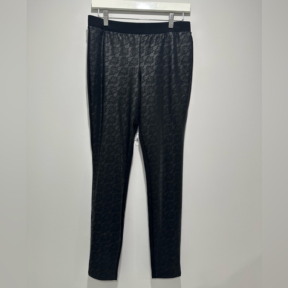 HUE Black Front Rose Pleather Leggings Size M